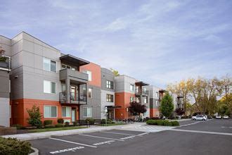 Modern amenities in the kitchen include energy-efficient appliances in some. . The quad corvallis